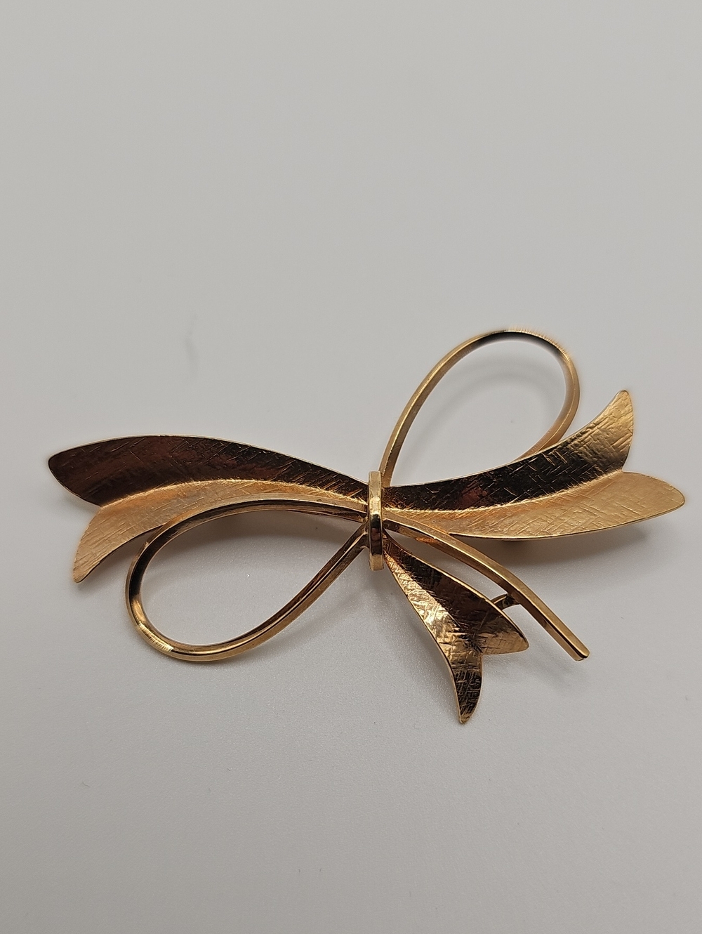Vintage Cart-Art 12 K Gold Fille Bow Brooch Pin - Elegant Women's Jewelry